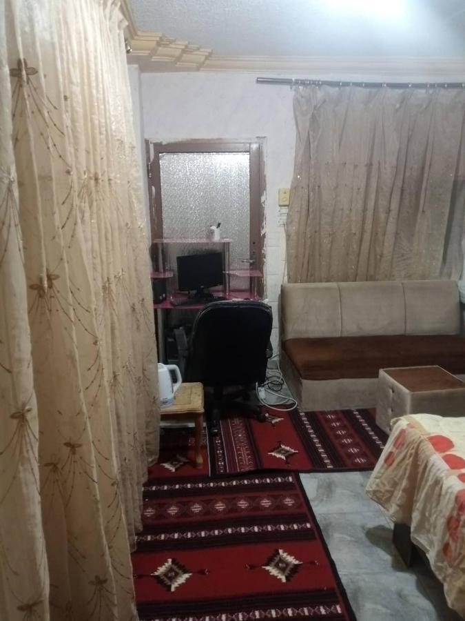 Al Azraq ash Shamālī Guest House Hazem מראה חיצוני תמונה